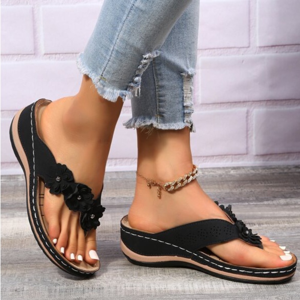 Fashion Black Flower Toe Post Thong Wedge Slide Sandals SH.5 - Picture 3 of 7